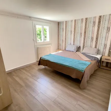 Les Loups Apartment *